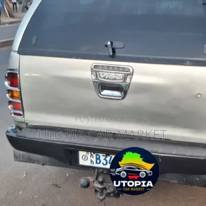 Toyota Hilux 2006 Silver