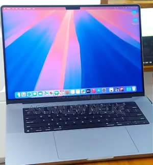 New Laptop Apple MacBook Pro 2020 M1 16GB Apple M1 Pro SSD 1T