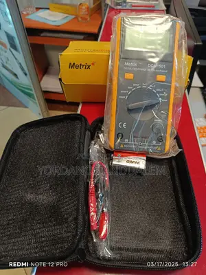 Digital Capacitance Meter