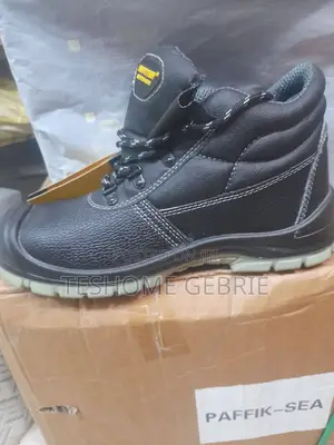 Photo - Safety Shoes