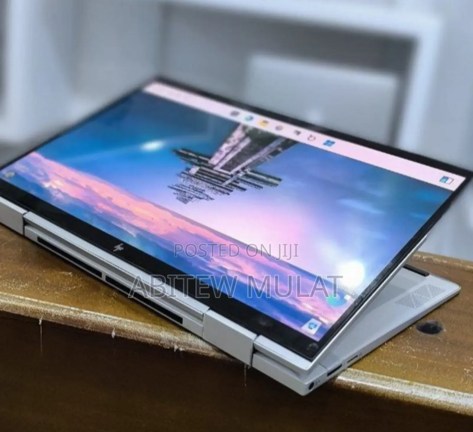 New Laptop HP Envy X360 8GB Intel Core I7 SSD 512GB