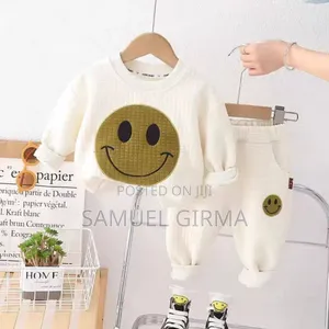 Photo - Smile Emoji 2 Piece Outfit Size: 1-6 Years