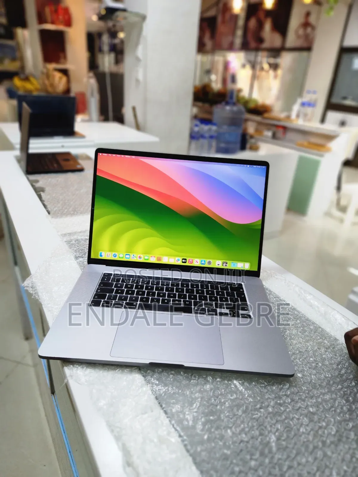 New Laptop Apple MacBook Pro 2019 32GB Intel Core I9 SSD 2T