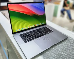 Photo - New Laptop Apple MacBook Pro 2019 32GB Intel Core I9 SSD 2T