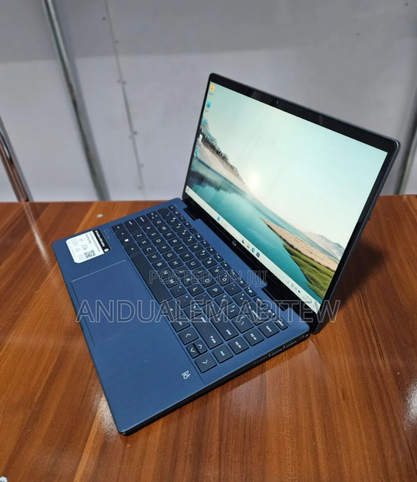 New Laptop HP Pavilion X360 8GB Intel Core I3 SSD 256GB