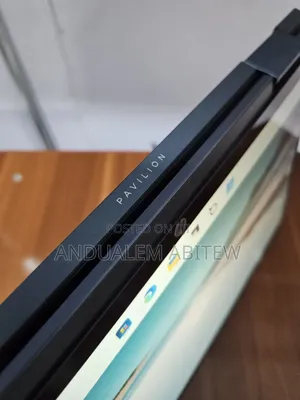 New Laptop HP Pavilion X360 8GB Intel Core I3 SSD 256GB