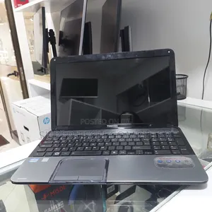Laptop Toshiba Satellite C665 4GB Intel Core I5 HDD 500GB