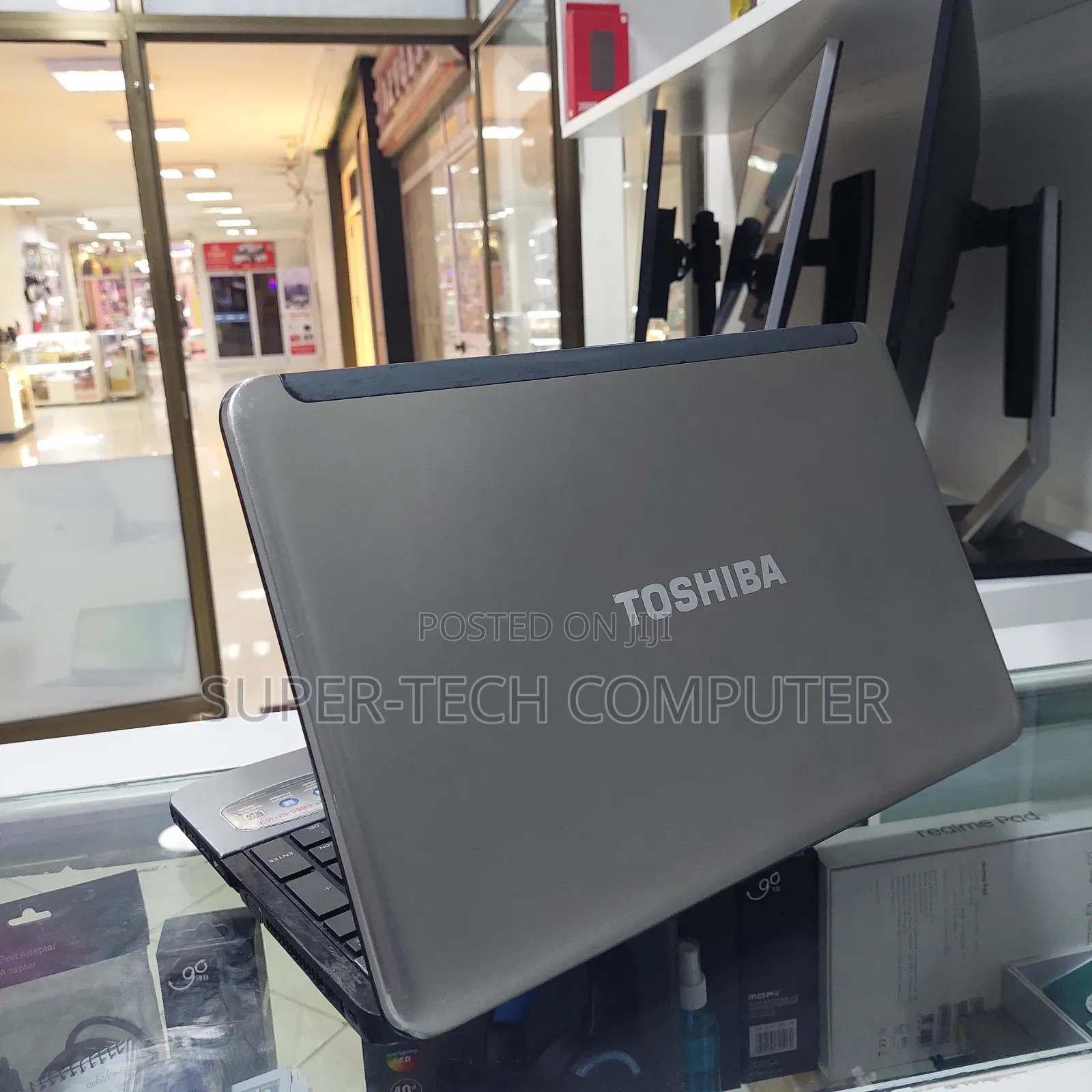 Laptop Toshiba Satellite C665 4GB Intel Core I5 HDD 500GB
