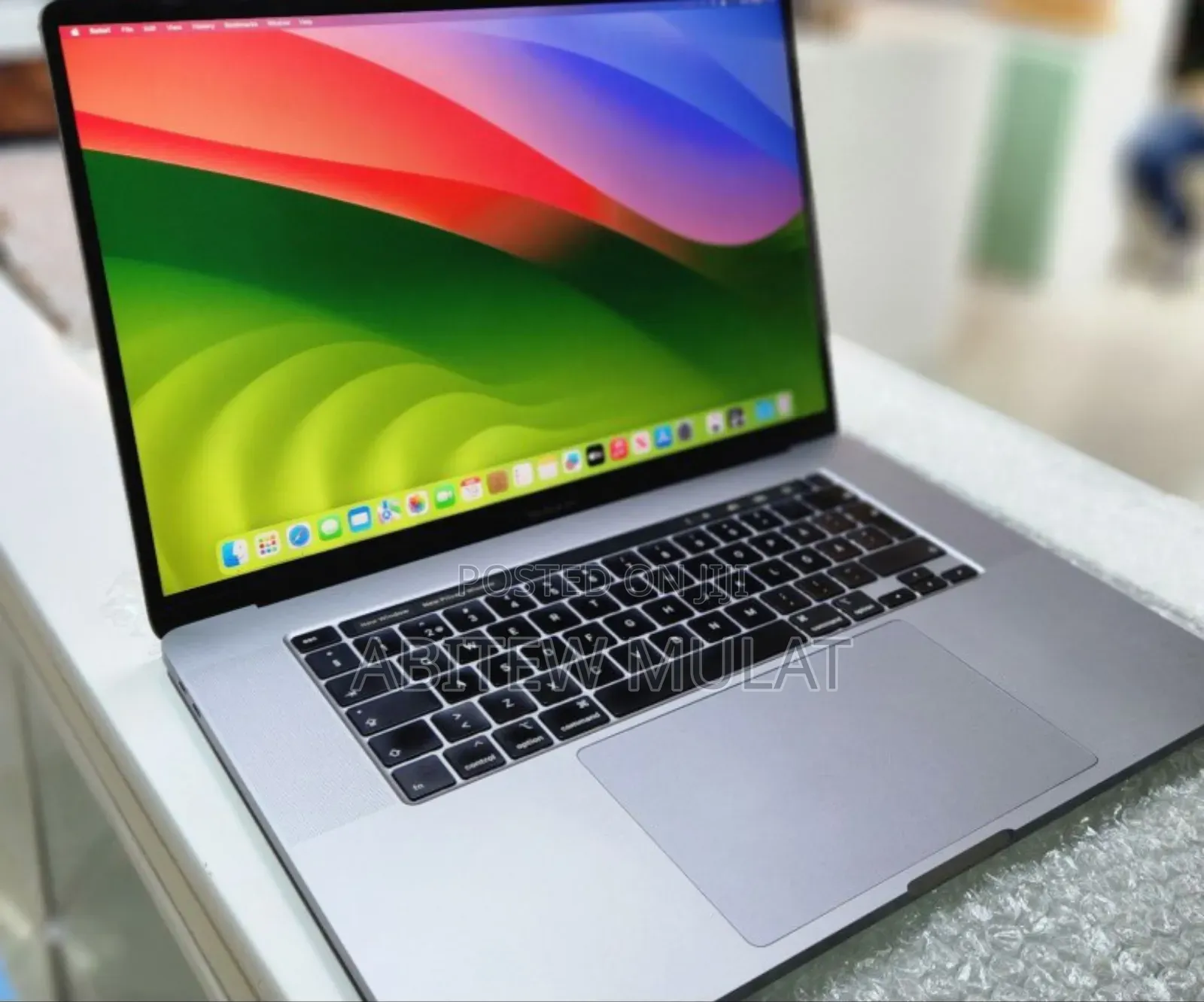 New Laptop Apple MacBook Pro 2019 32GB Intel Core I9 SSD 2T