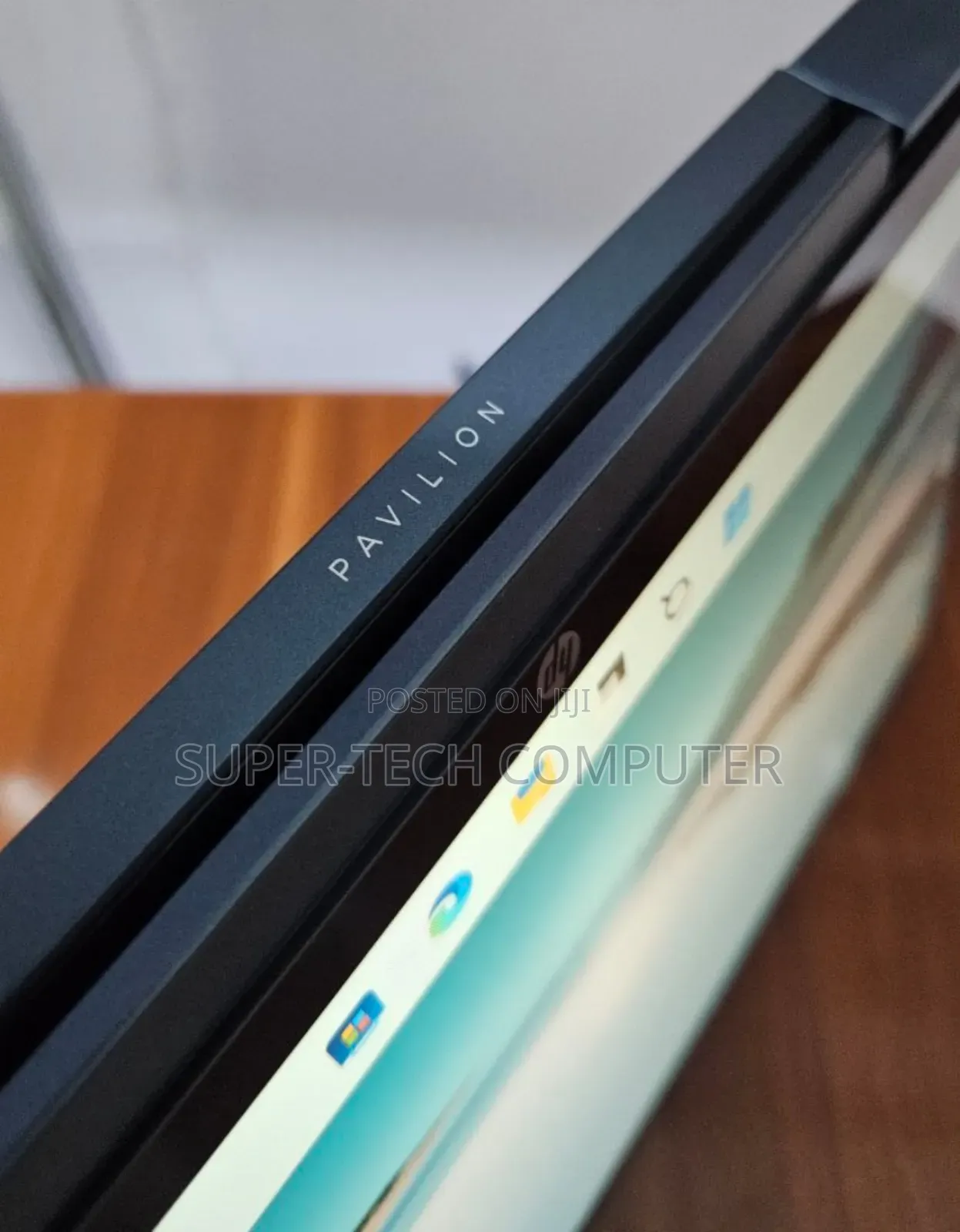 New Laptop HP Pavilion X360 8GB Intel Core I3 SSD 256GB