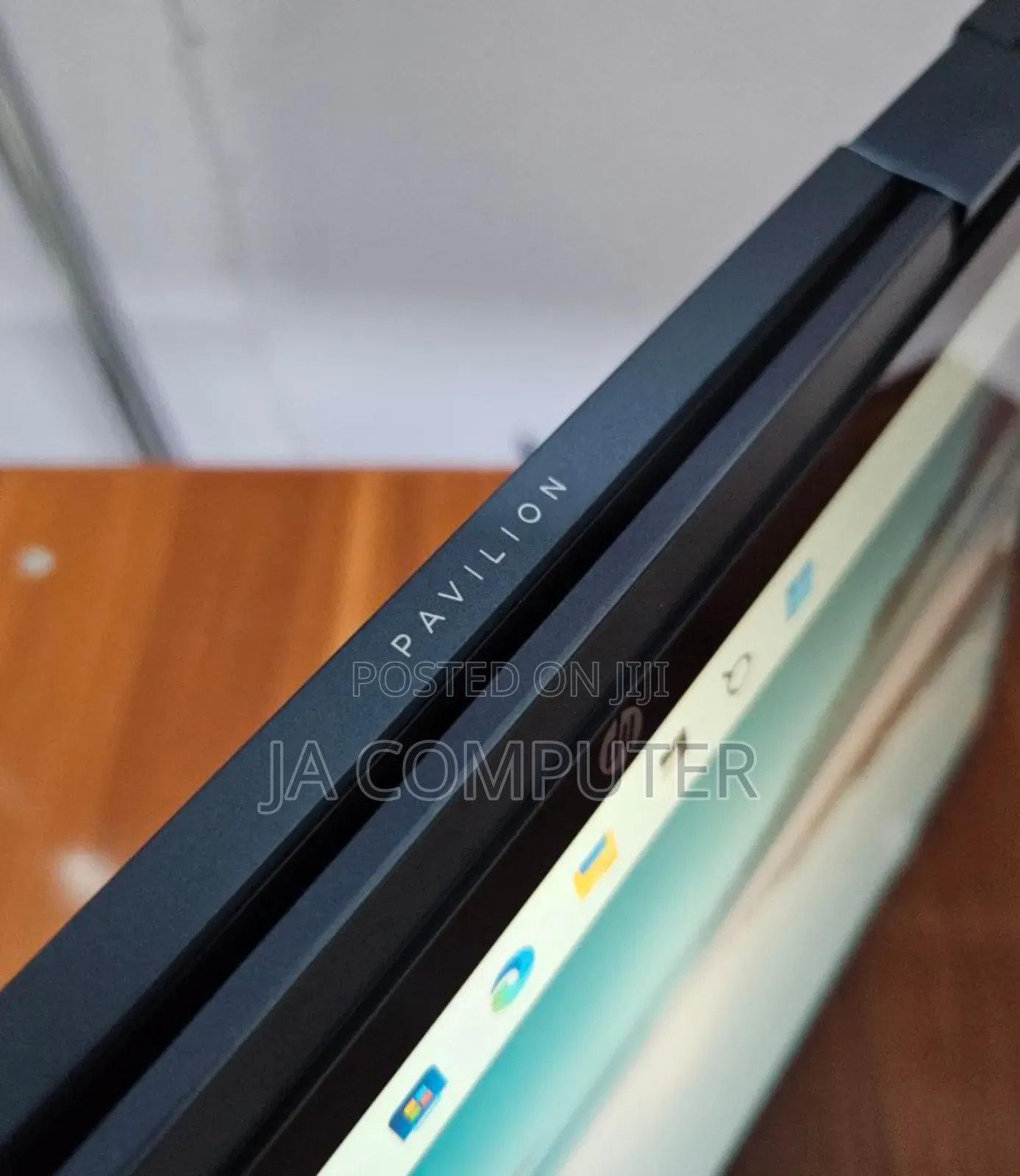 New Laptop HP Pavilion 15 8GB Intel Core I3 SSD 256GB