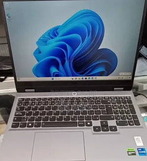 New Laptop Lenovo LOQ 15IRH8 16GB Intel Core I7 SSD 512GB