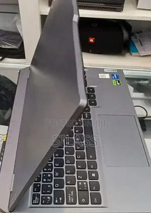 New Laptop Lenovo LOQ 15IRH8 16GB Intel Core I7 SSD 512GB