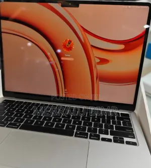 Photo - New Laptop Apple MacBook Air 2022 M2 8GB Apple M2 SSD 256GB
