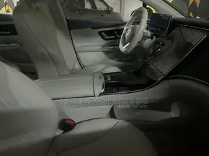 Mercedes-Benz EQE 2024 Gray