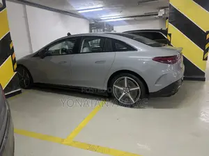 Photo - Mercedes-Benz EQE 2024 Gray