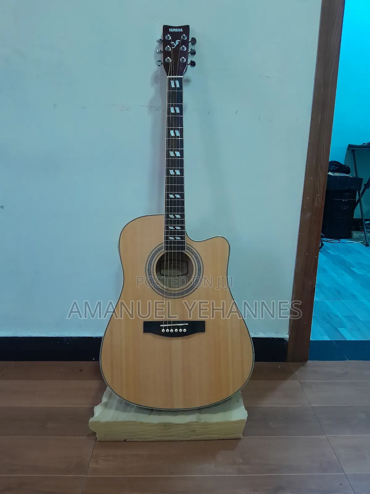 Yamaha F6000 Semi Acoustic Guitar