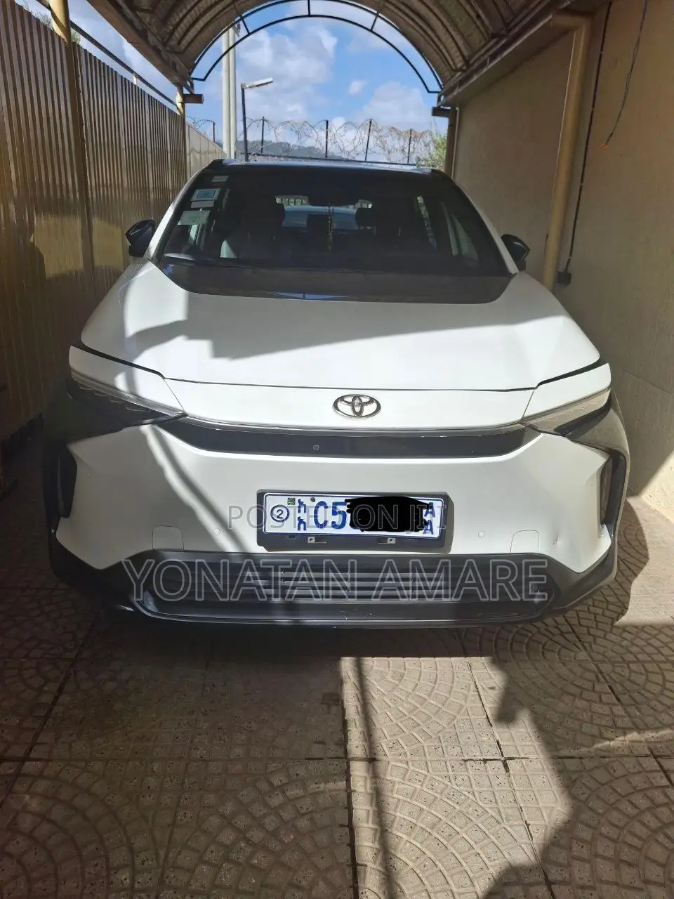 Toyota bZ4X 2023 White