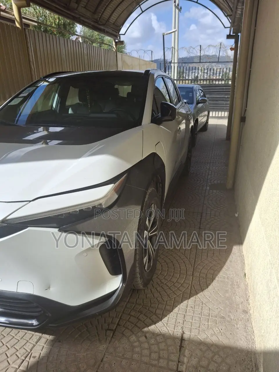 Toyota bZ4X 2023 White