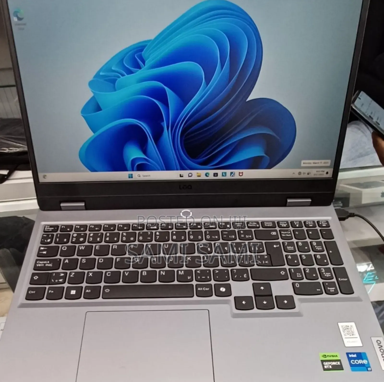New Laptop Lenovo LOQ 15IRH8 16GB Intel Core I7 SSD 512GB