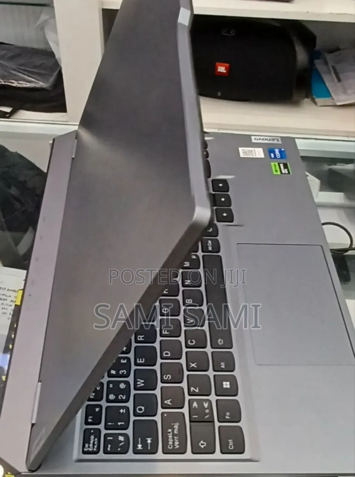 New Laptop Lenovo LOQ 15IRH8 16GB Intel Core I7 SSD 512GB