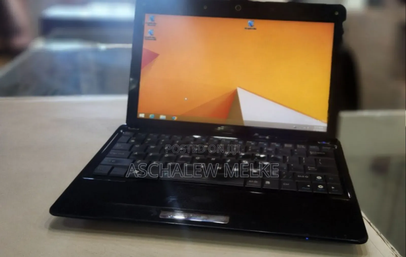 Laptop Asus 2GB Intel Atom SSD 160GB