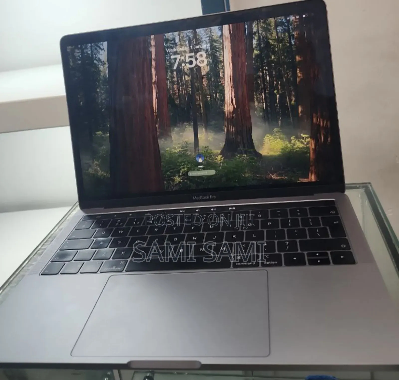New Laptop Apple MacBook Pro 2018 8GB Intel Core I5 SSD 512GB