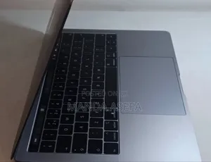 New Laptop Apple MacBook Pro 2018 8GB Intel Core I5 SSD 512GB