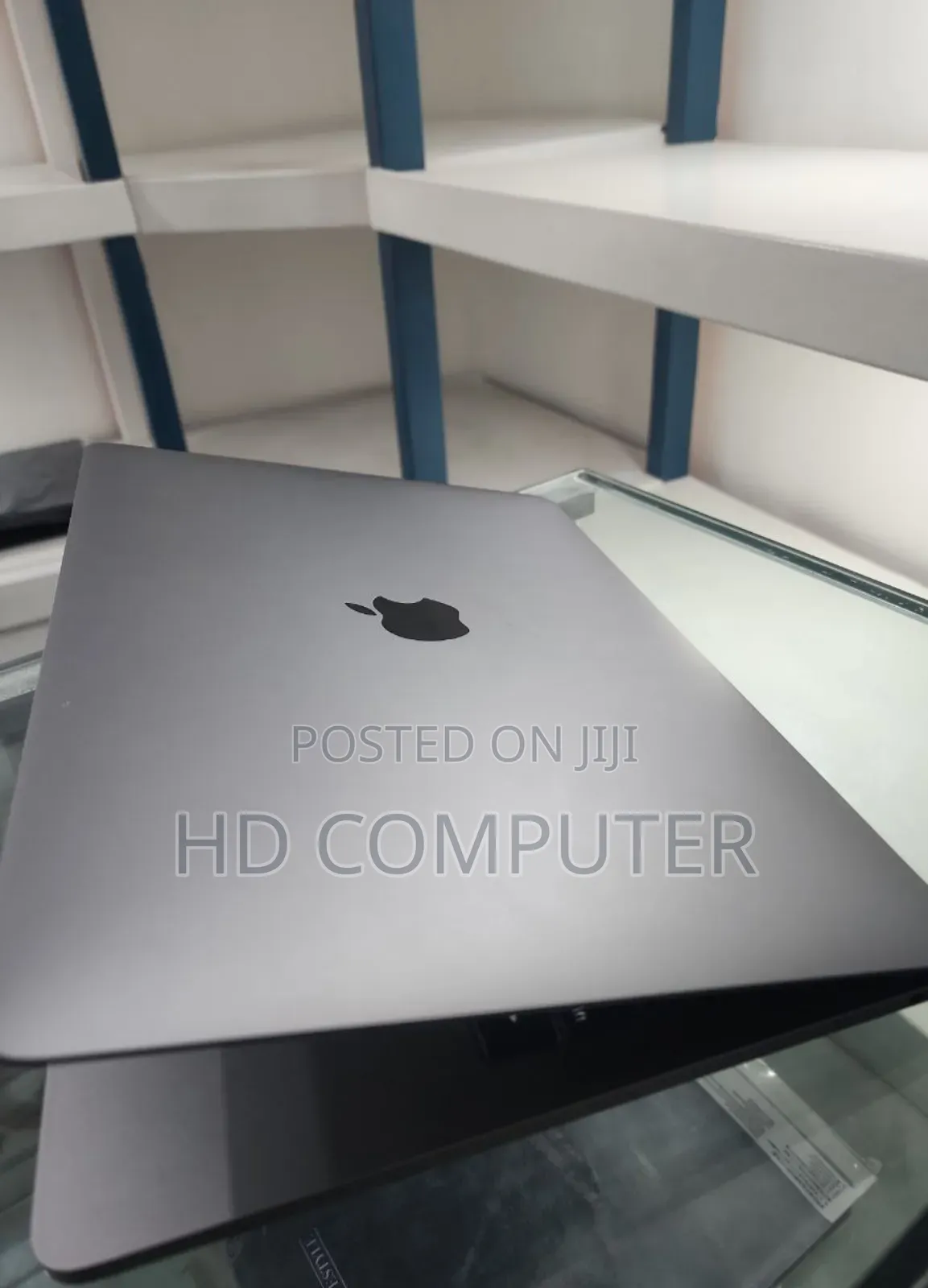 New Laptop Apple MacBook Pro 2019 8GB Intel Core I5 SSD 128GB