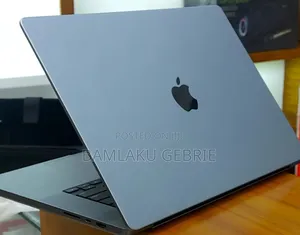 Photo - New Laptop Apple MacBook Pro 2021 M1 16GB Apple M1 Pro SSD 1T