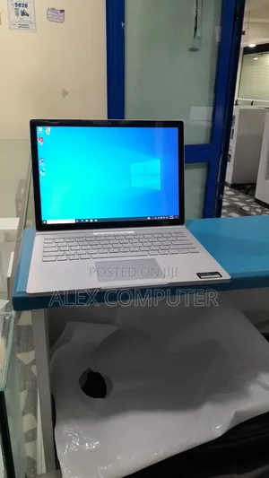 Photo - New Laptop Microsoft Surface Book 3 16GB Intel Core I7 SSD 256GB