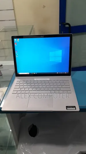 New Laptop Microsoft Surface Book 3 16GB Intel Core I7 SSD 256GB