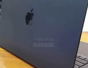 Photo - New Laptop Apple MacBook Air 2024 M3 13-Inch 8GB Apple M3 SSD 512GB