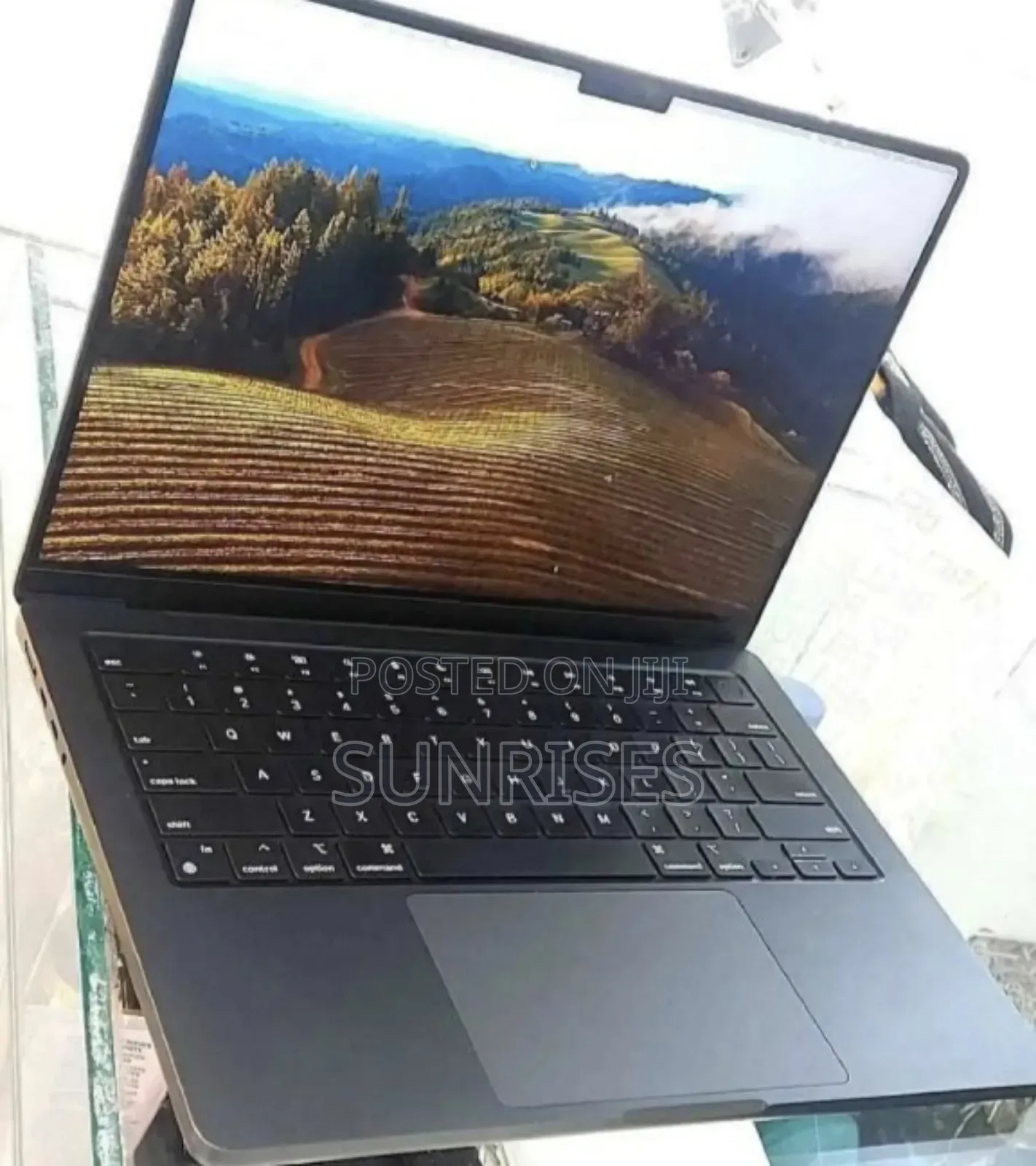 New Laptop Apple MacBook Air 2024 M3 13-Inch 8GB Apple M3 SSD 512GB