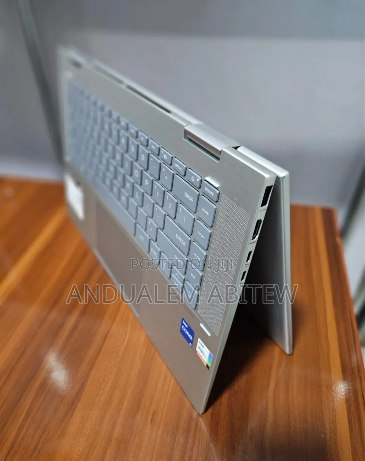 New Laptop HP Envy X360 8GB Intel Core I5 SSD 512GB