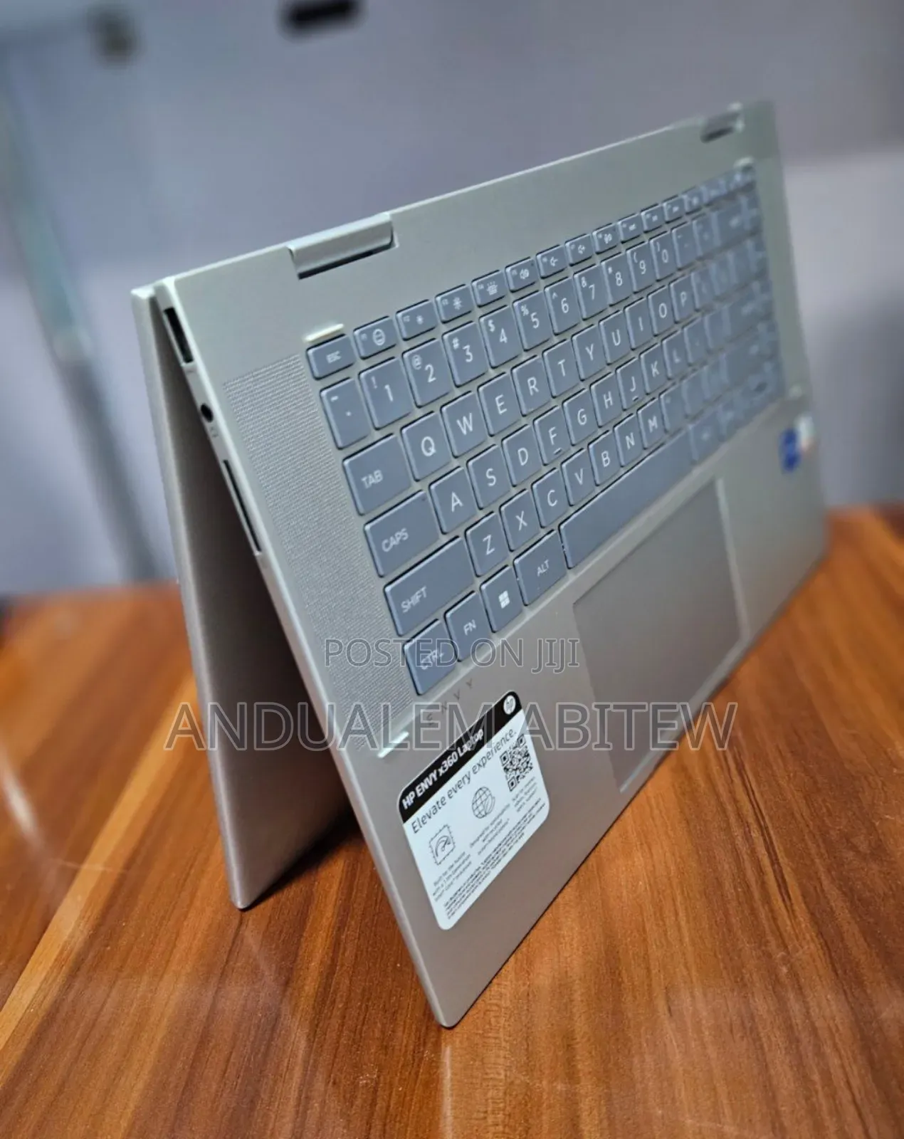 New Laptop HP Envy X360 8GB Intel Core I5 SSD 512GB