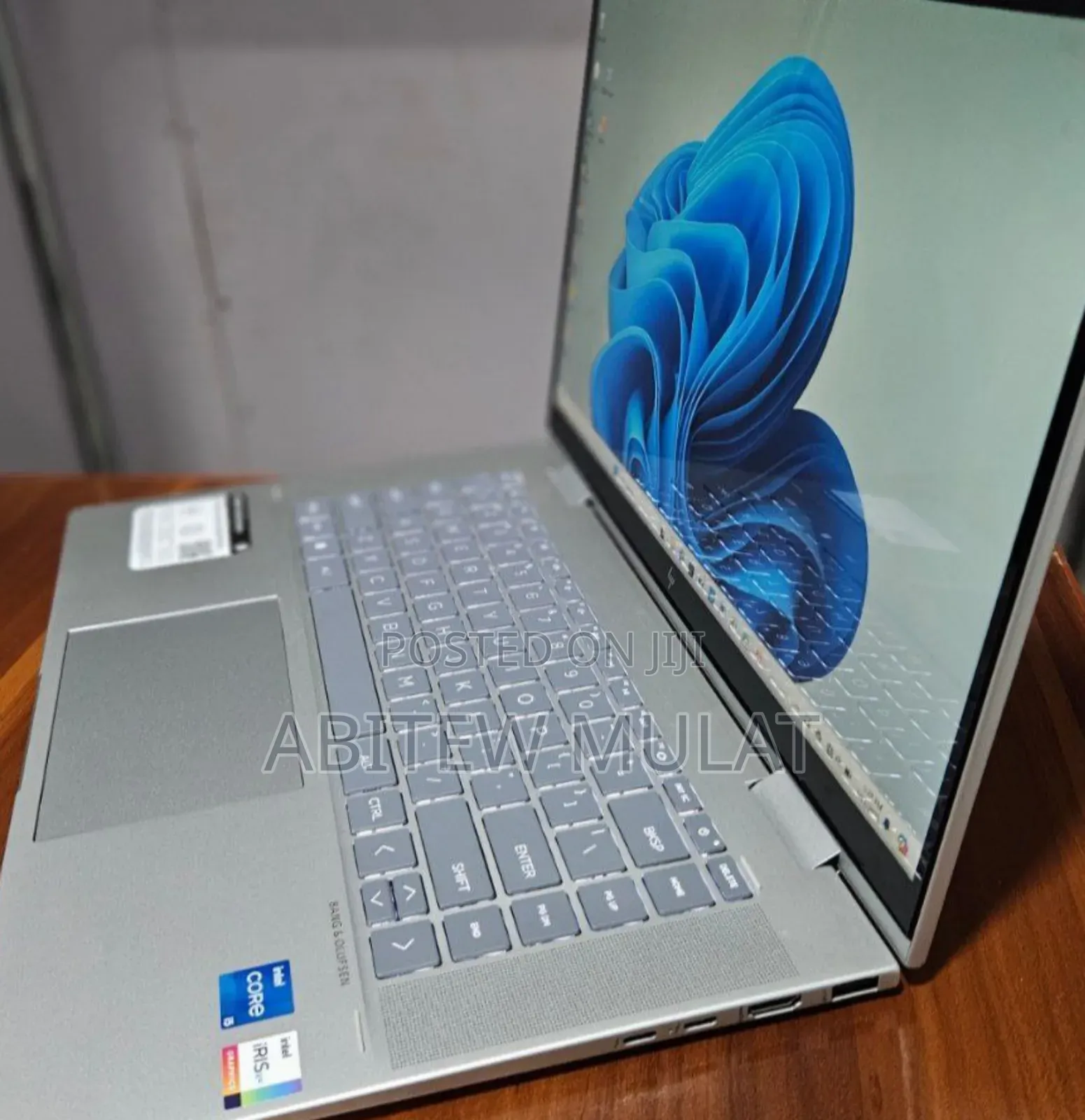 New Laptop HP Envy X360 8GB Intel Core I5 SSD 512GB