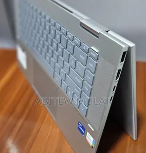 New Laptop HP Envy X360 8GB Intel Core I5 SSD 512GB