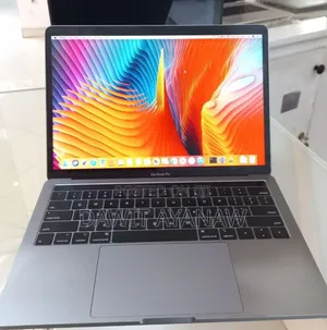New Laptop Apple MacBook 2018 8GB Intel Core I5 SSD 512GB