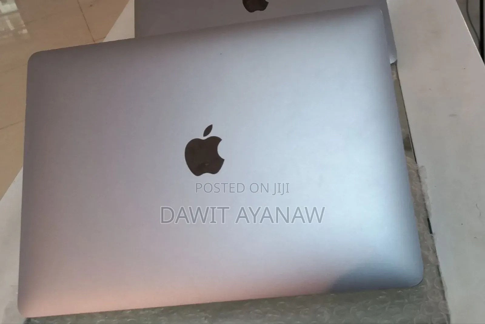 New Laptop Apple MacBook 2018 8GB Intel Core I5 SSD 512GB