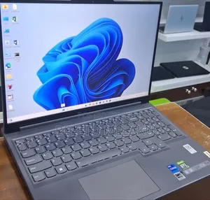 New Laptop Lenovo Legion 7 24GB Intel Core I7 SSD 1T