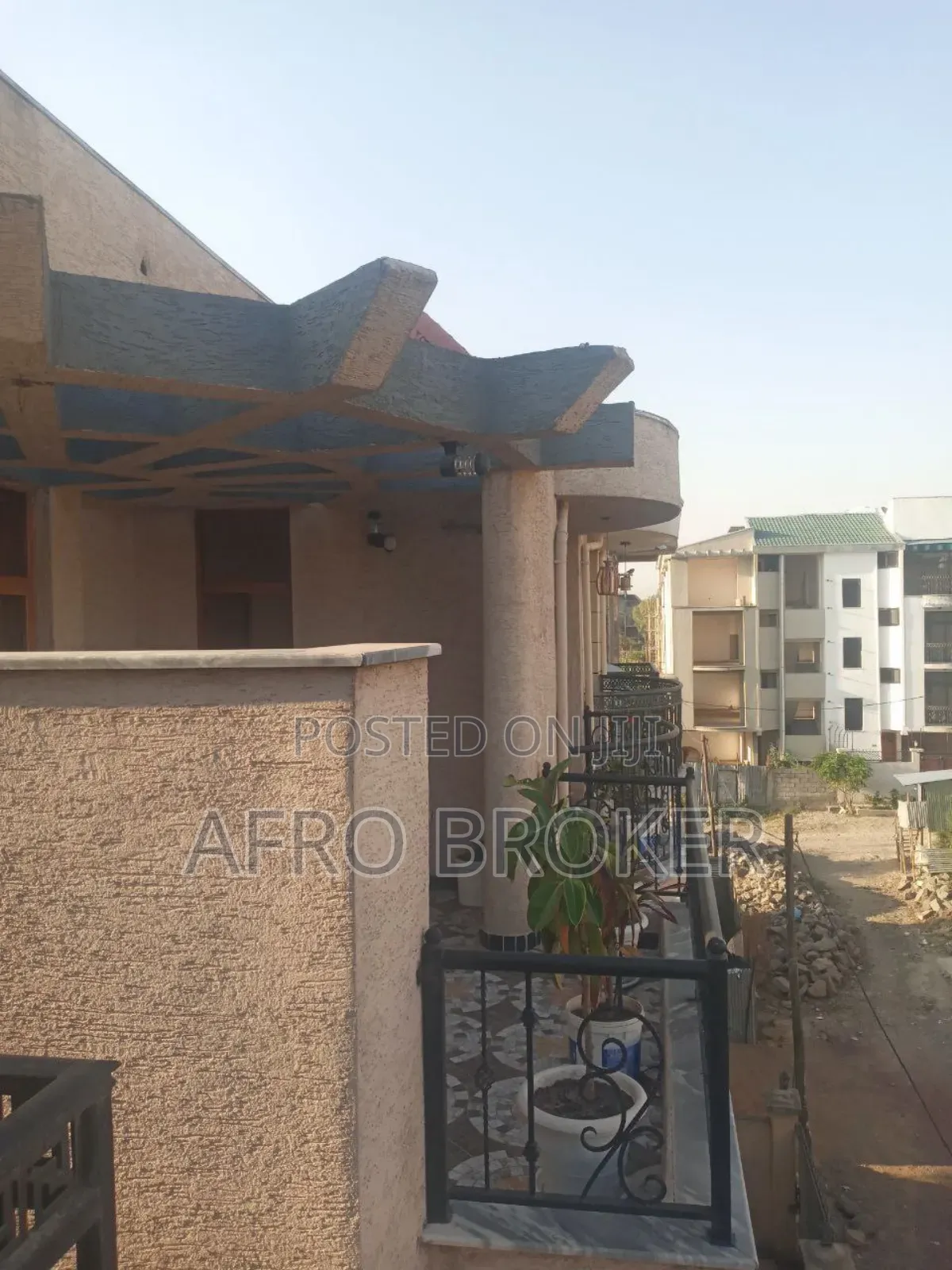 Furnished 6bdrm House in Alem Bank, Akaky Kaliti for sale