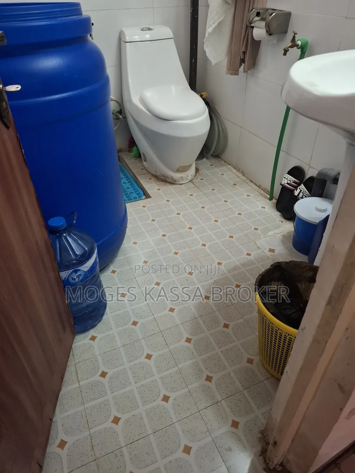 Furnished 2bdrm Condo in አያት 49 የሚሸጥ መኖርያ, Yeka for sale