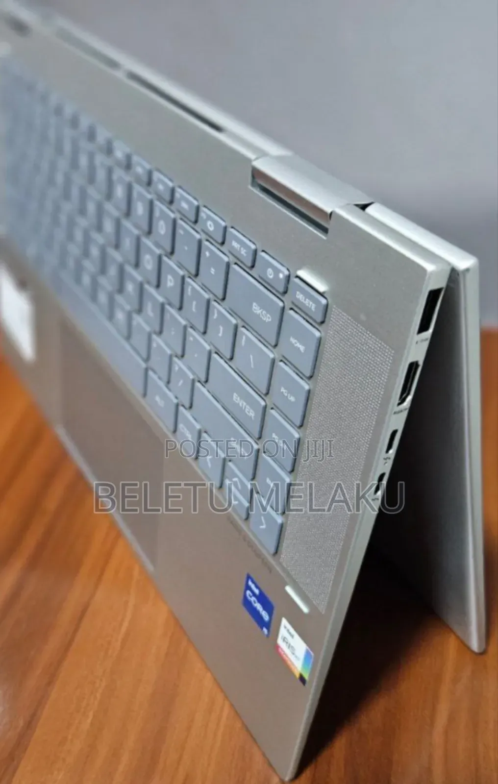 New Laptop HP Envy X360 8GB Intel Core I5 SSD 512GB