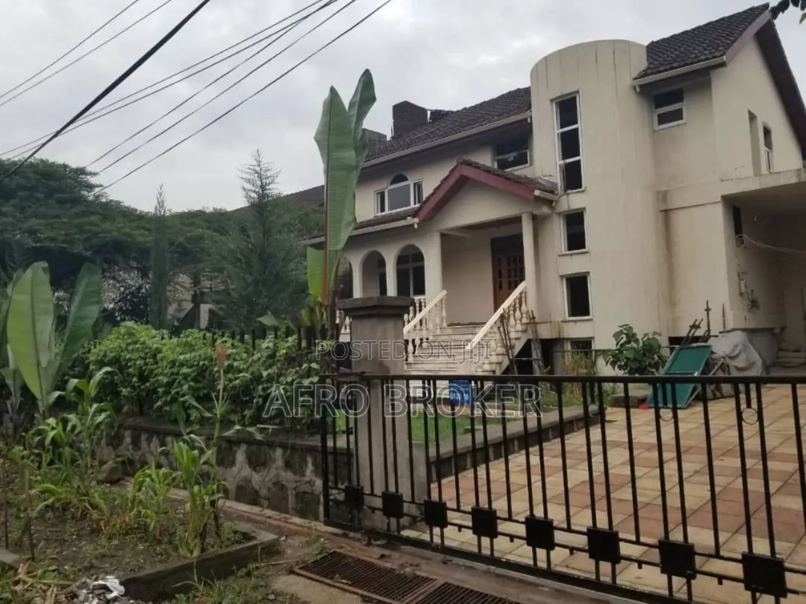 Furnished 6bdrm House in Gebriel, Akaky Kaliti for sale