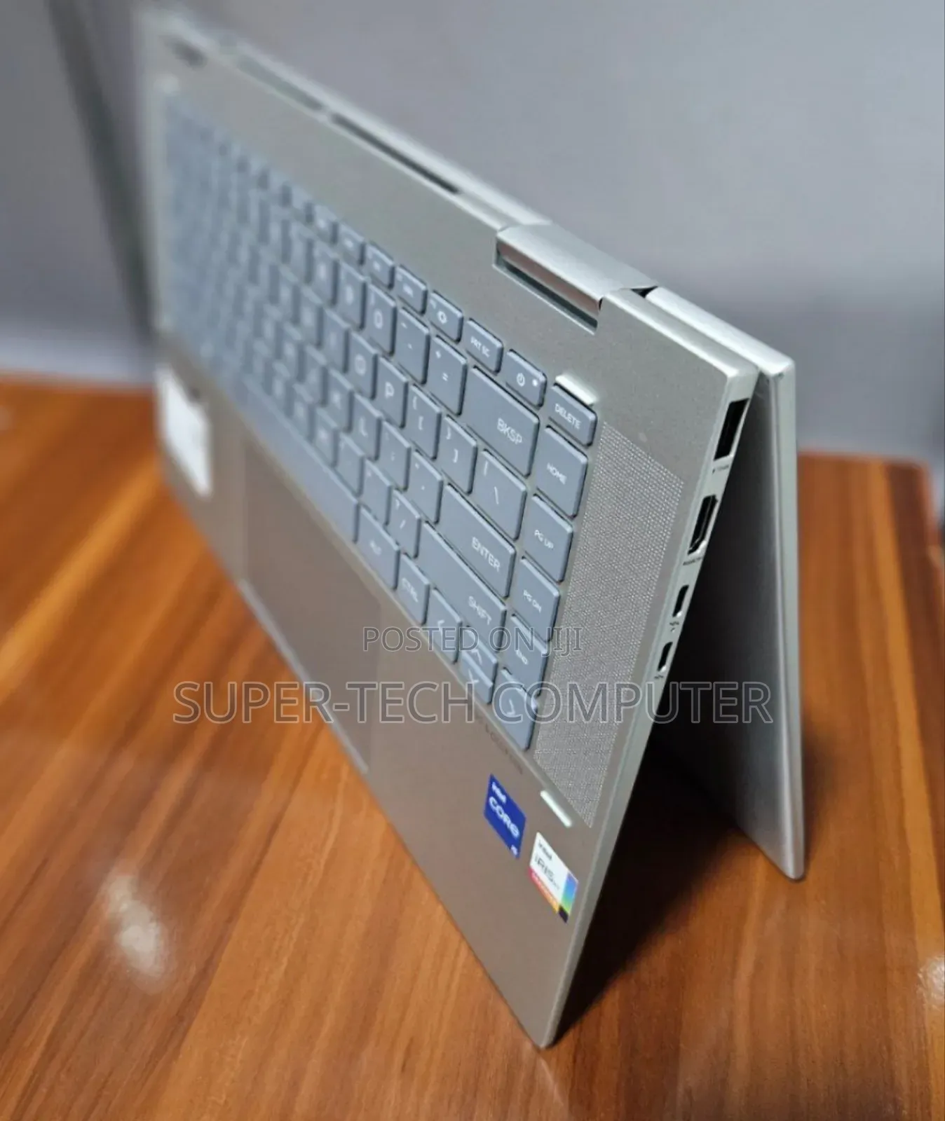 New Laptop HP Envy X360 8GB Intel Core I5 SSD 512GB