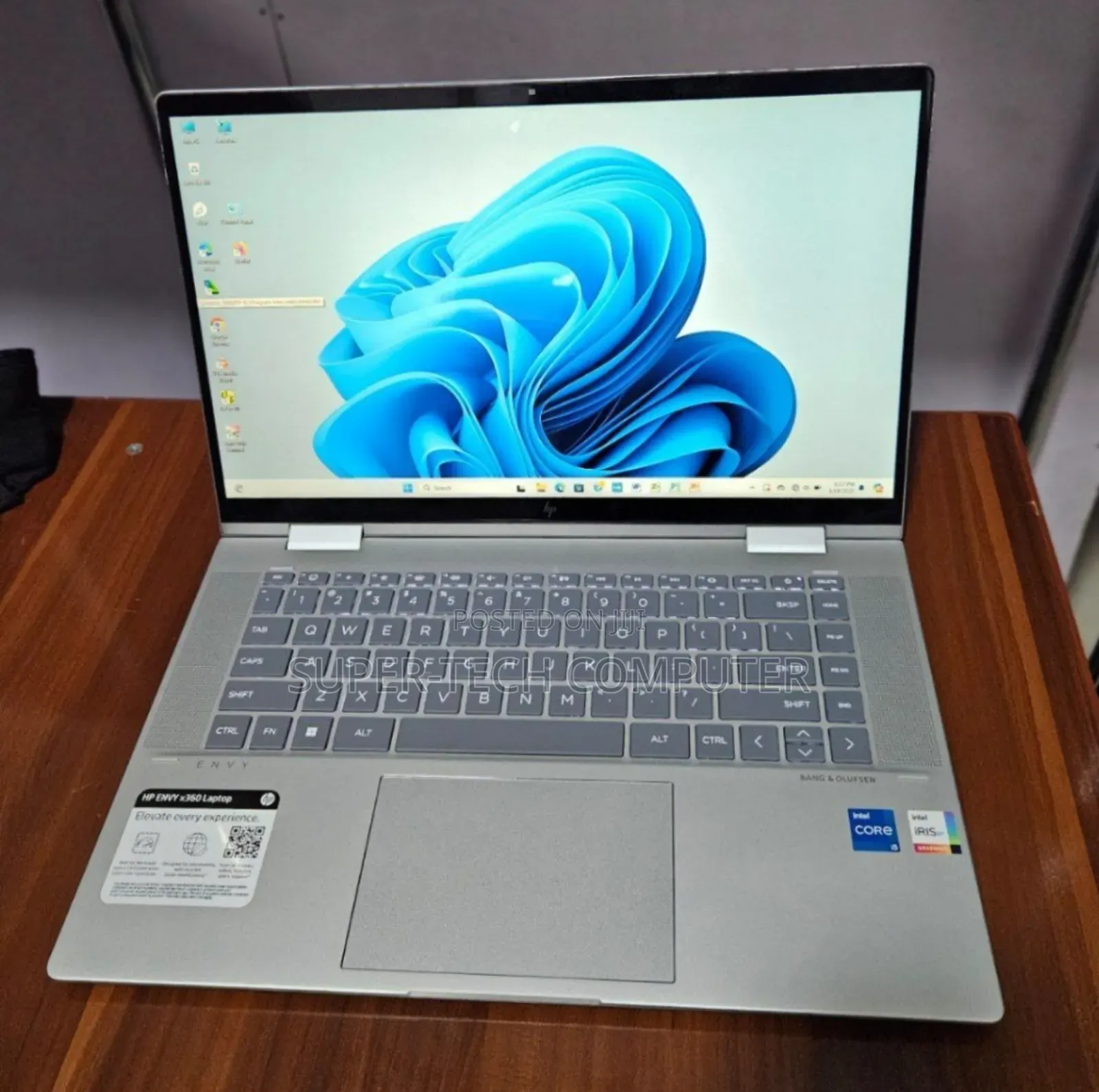 New Laptop HP Envy X360 8GB Intel Core I5 SSD 512GB