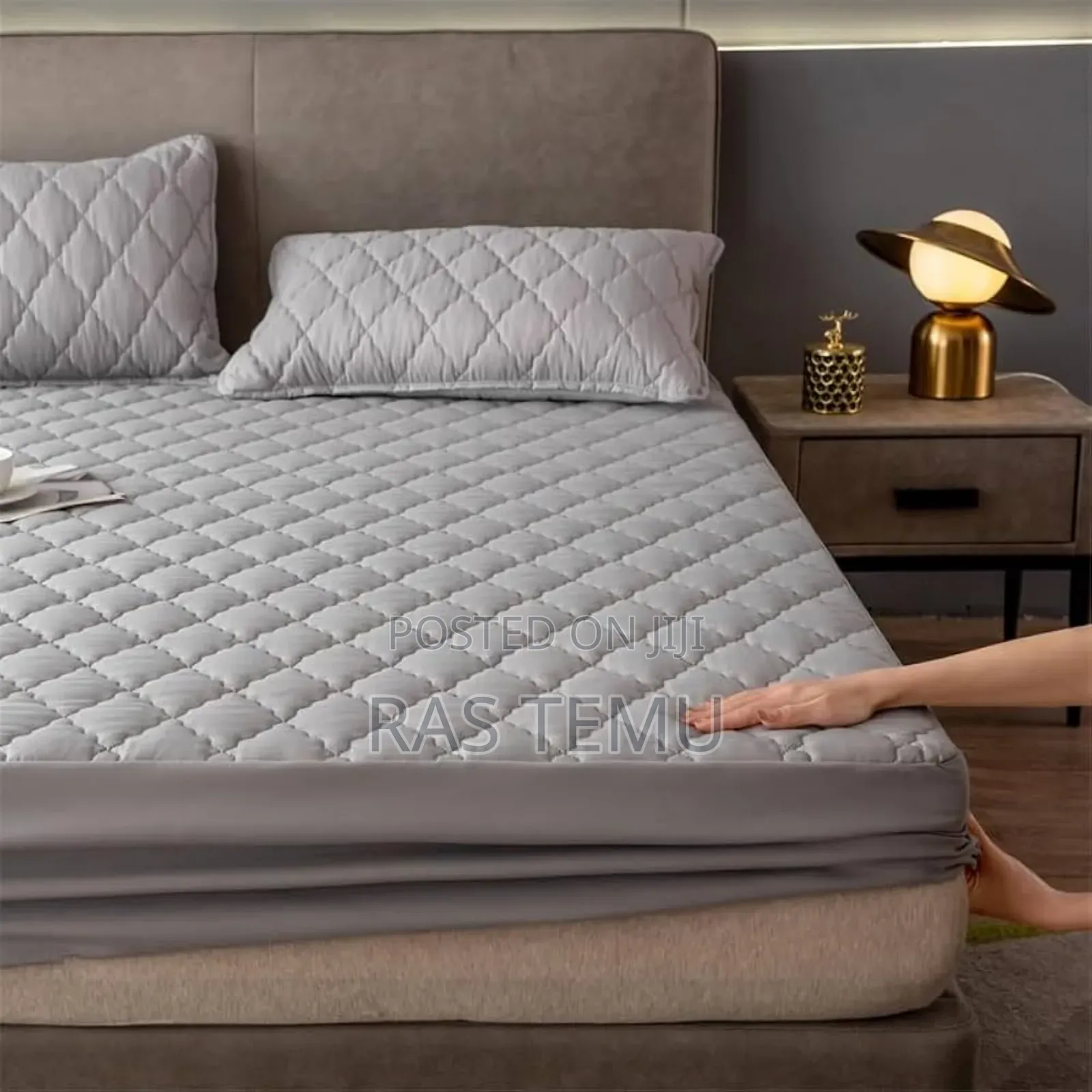 ውሃ የማያስገባ የፍራሽ ልብስ (ለሜትር-150አልጋ)