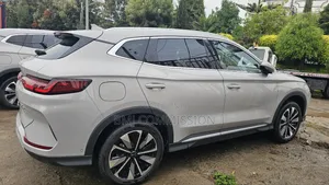 New BYD Song Plus 2025 Gold