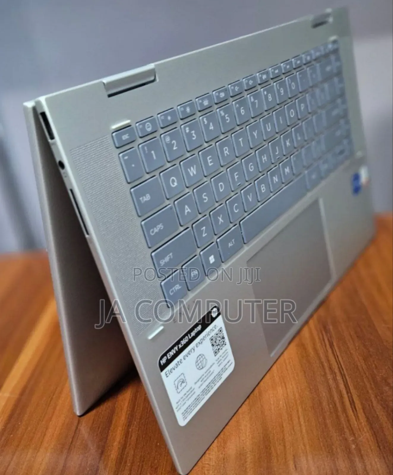 New Laptop HP Envy X360 8GB Intel Core I5 SSD 512GB